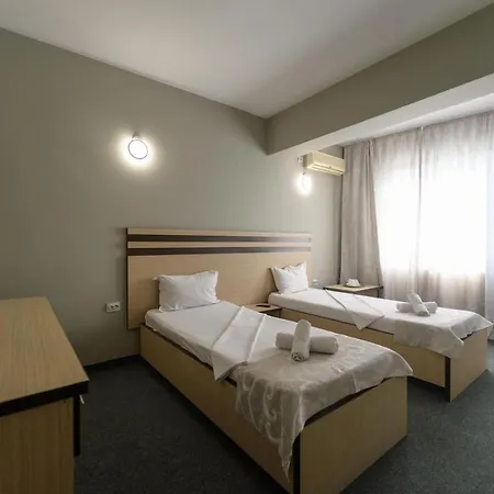 Hotel Cora 2*