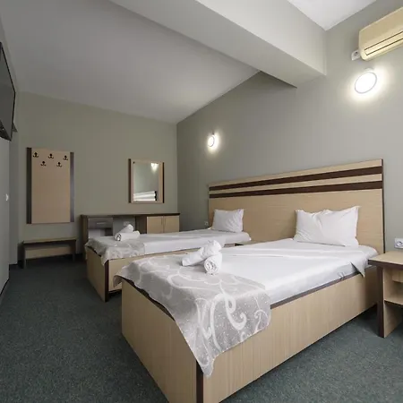 Cora Hotel